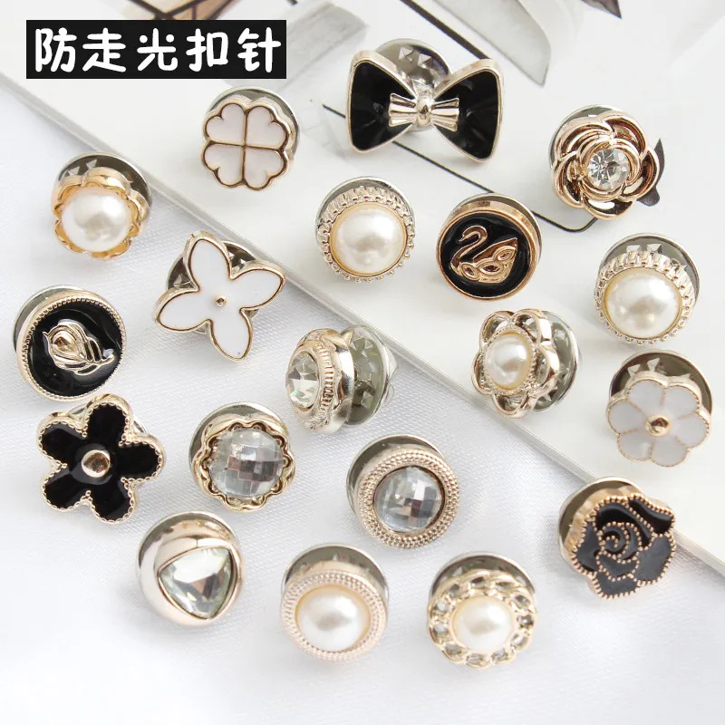 10 Peças de Botões, Broches, A - Button Hole Cutter avaliação e preço