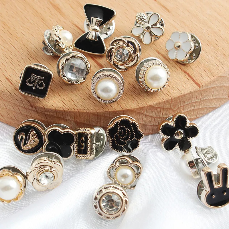 10 Peças de Botões, Broches, A - Button Hole Cutter avaliação e preço