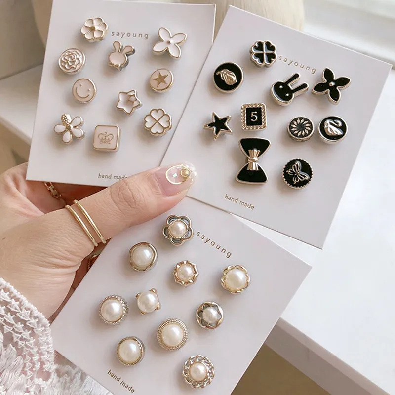 10 Peças de Botões, Broches, A - Button Hole Cutter avaliação e preço