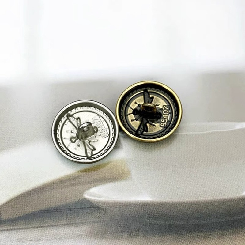 Botões de luxo vintage Tiny Be - Button Hole Cutter avaliação e preço