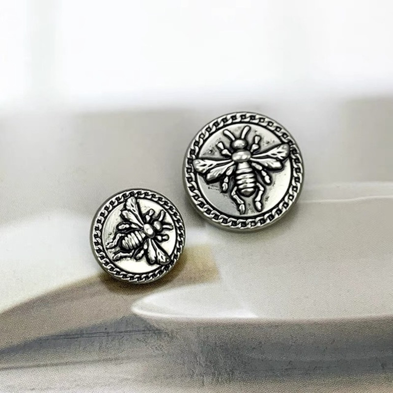 Botões de luxo vintage Tiny Be - Button Hole Cutter avaliação e preço